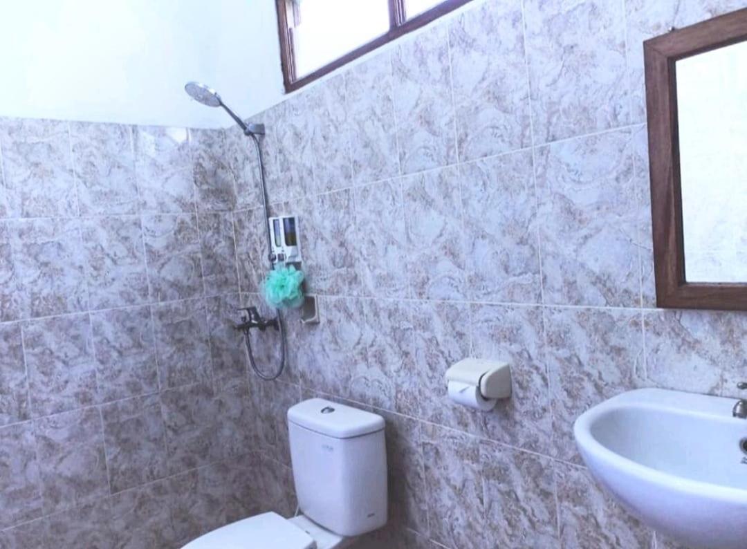 Green Palace Homestay Batununggul Exterior foto